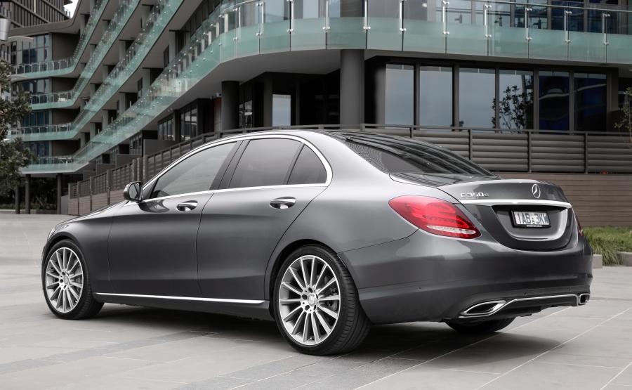  Mercedes-Benz C350 e Avantgarde Line 2016 года  (AU) (фото 7 из 11)